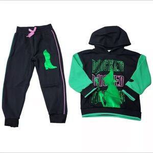 NWT Character Wicked 2 Pc Girls Jogger Set